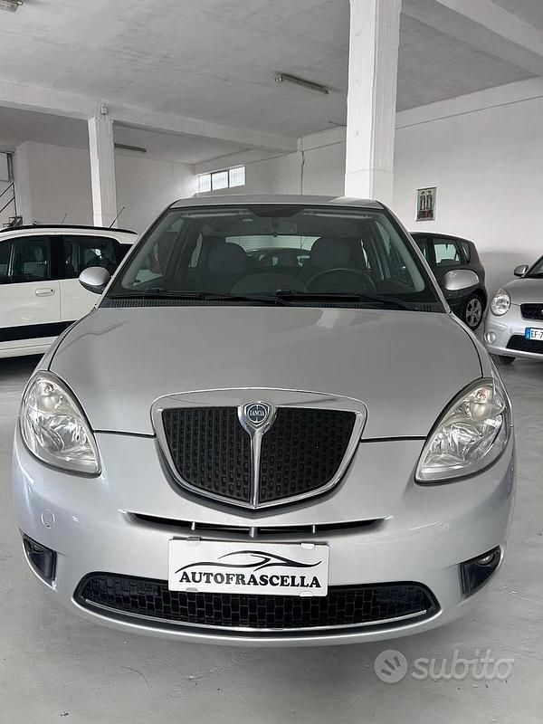 Usata Lancia Ypsilon 60 CV (44 kW) 2008 Grigio Utilitaria