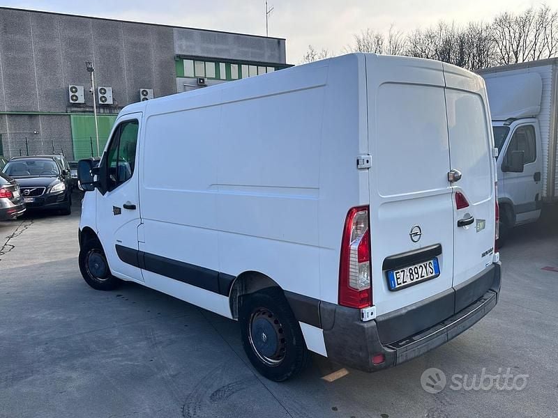 Usata Opel Movano 125 CV (91 kW) 2015 Bianco Monovolume