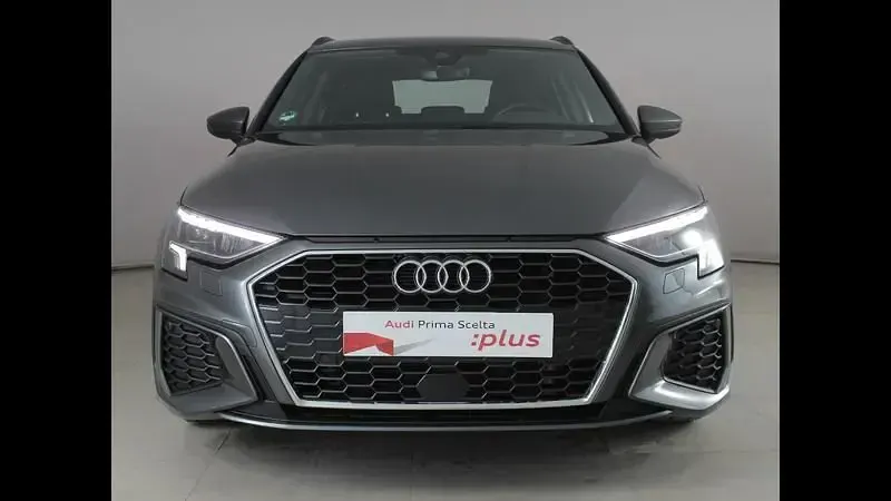 Usata Audi A3 Sportback e-tron S-Line 204 CV (150 kW) 2023 Grigio Utilitaria