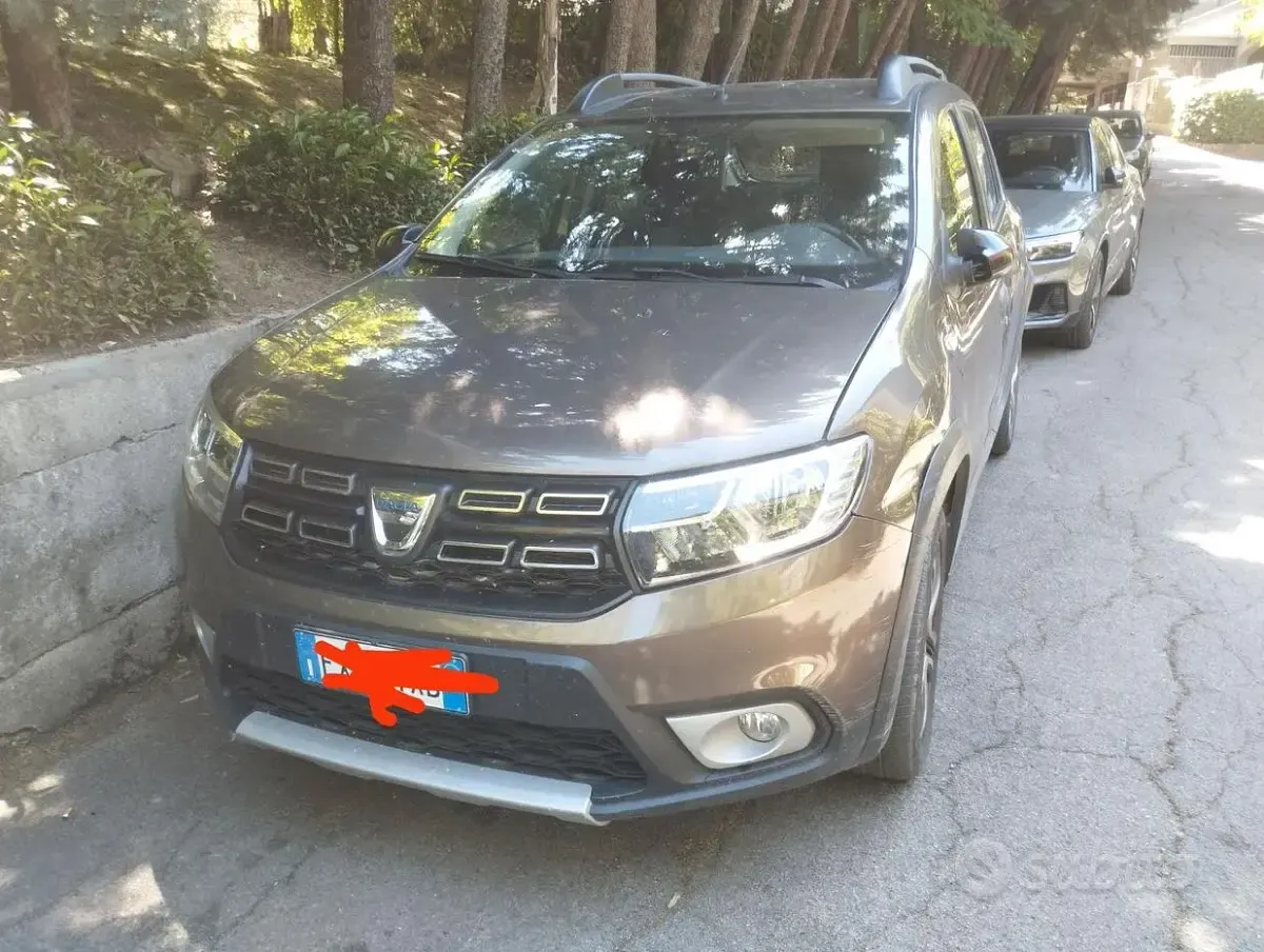 Usata Dacia Sandero Stepway 90 CV (66 kW) 2019 Marrone Berlina