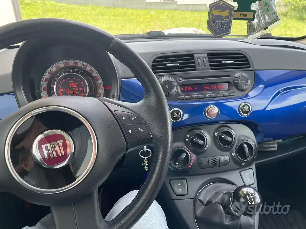 Usata Fiat 500 69 CV (50 kW) 2010 Bluazzurro Utilitaria