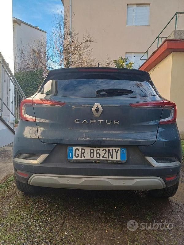 Occasion Renault Captur 101 ch (74 kW) 2024 Bleue SUV