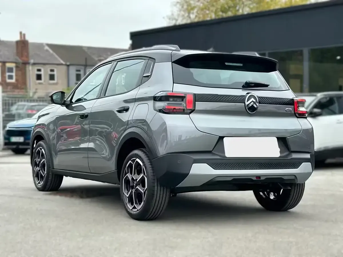 Nuova Citroën C3 100 CV (73 kW) 2026 Grigio SUV