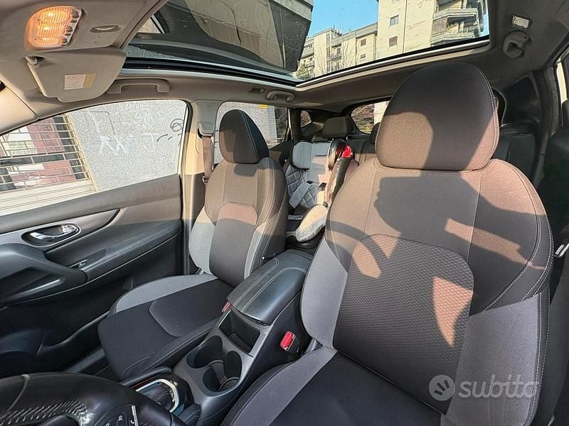 Usata Nissan Qashqai N-Connecta 150 CV (110 kW) 2019 Bianco SUV