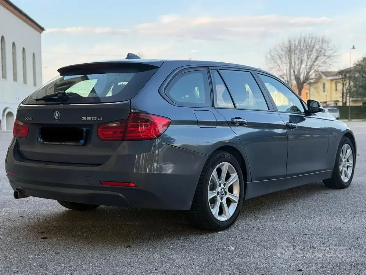 Usata BMW 320 184 CV (135 kW) 2015 Grigio Station wagon