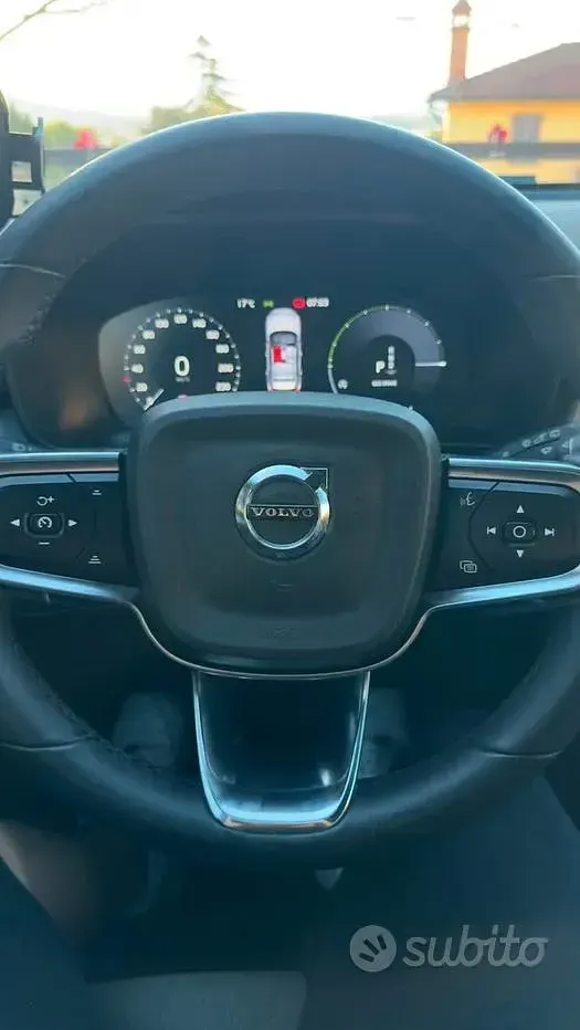 Usata Volvo XC40 Core 129 CV (94 kW) 2022 Nero SUV