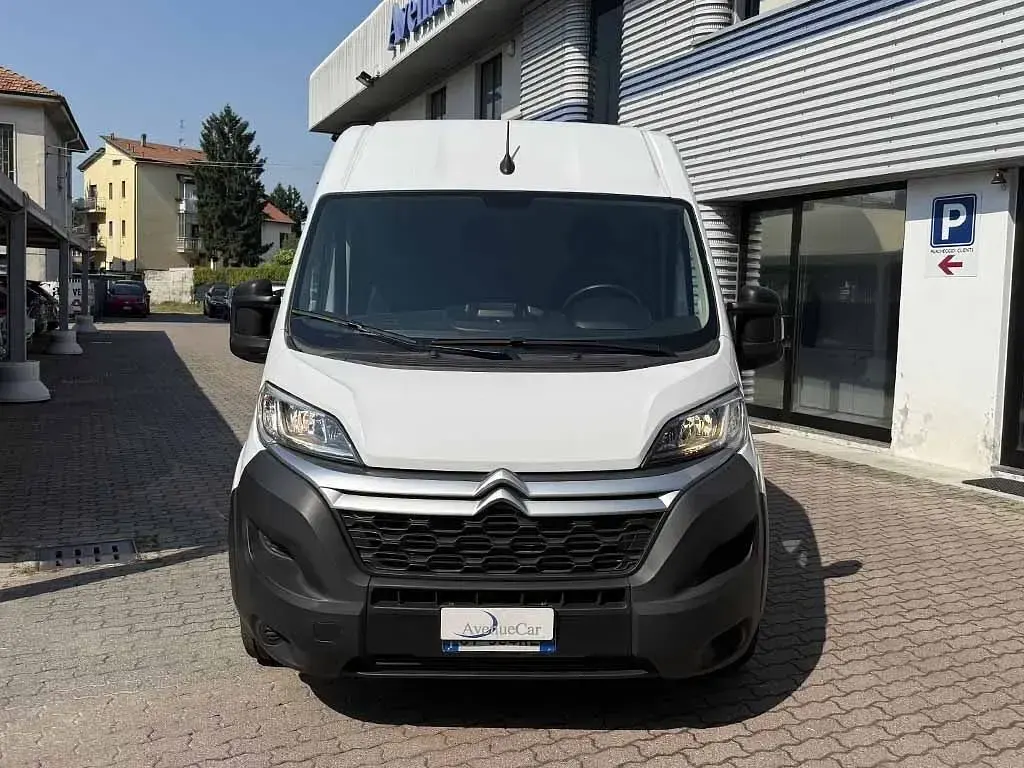 Usata Citroën Jumper 140 CV (102 kW) 2024 Bianco / pastello Monovolume