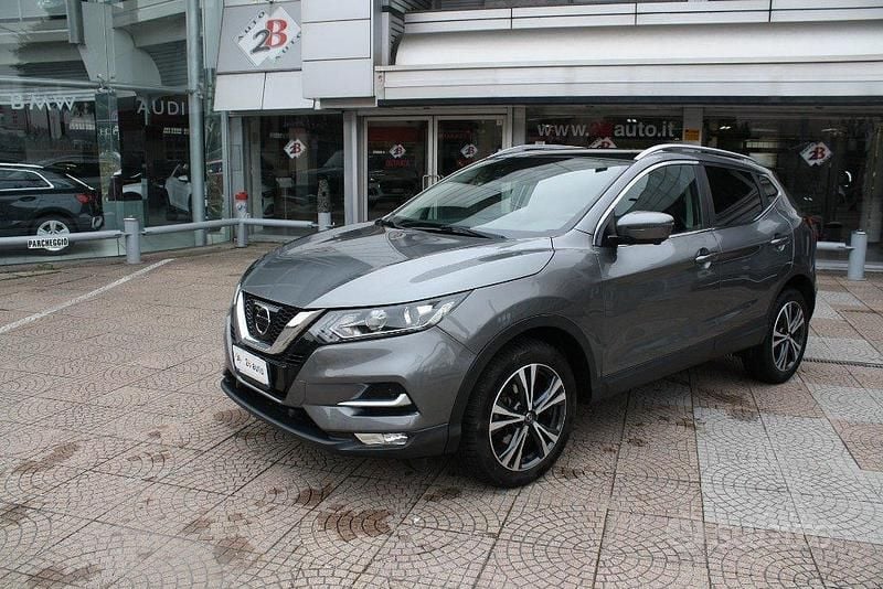 Usata Nissan Qashqai Tekna 131 CV (96 kW) 2018 Grigio SUV