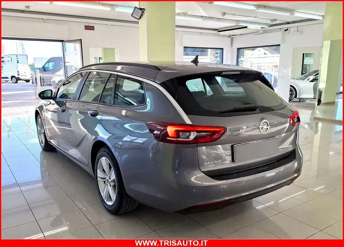 Usata Opel Insignia Business 137 CV (100 kW) 2020 Grigio Station wagon