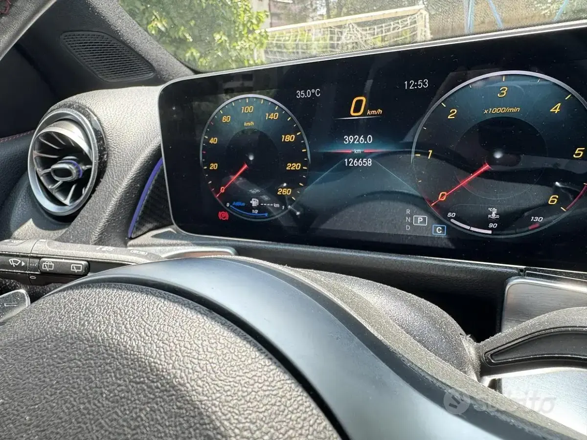Usata Mercedes GLB200 AMG line 150 CV (110 kW) 2020 Nero SUV