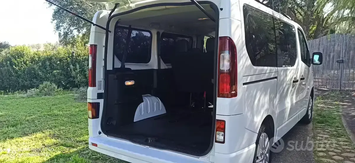 Usata Opel Vivaro 125 CV (91 kW) 2017 Bianco Monovolume