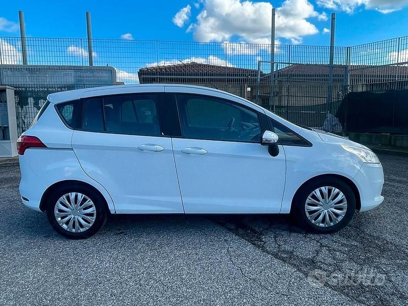 Usata Ford B-MAX 90 CV (66 kW) 2017 Bianco Monovolume
