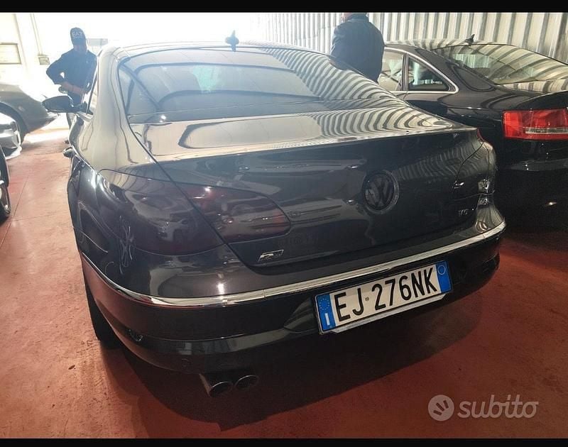 Usata VW Passat 140 CV (102 kW) 2011 Verde Berlina