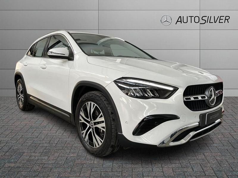 Usata Mercedes GLA180 Advanced 116 CV (85 kW) 2025 Bianco / pastello SUV