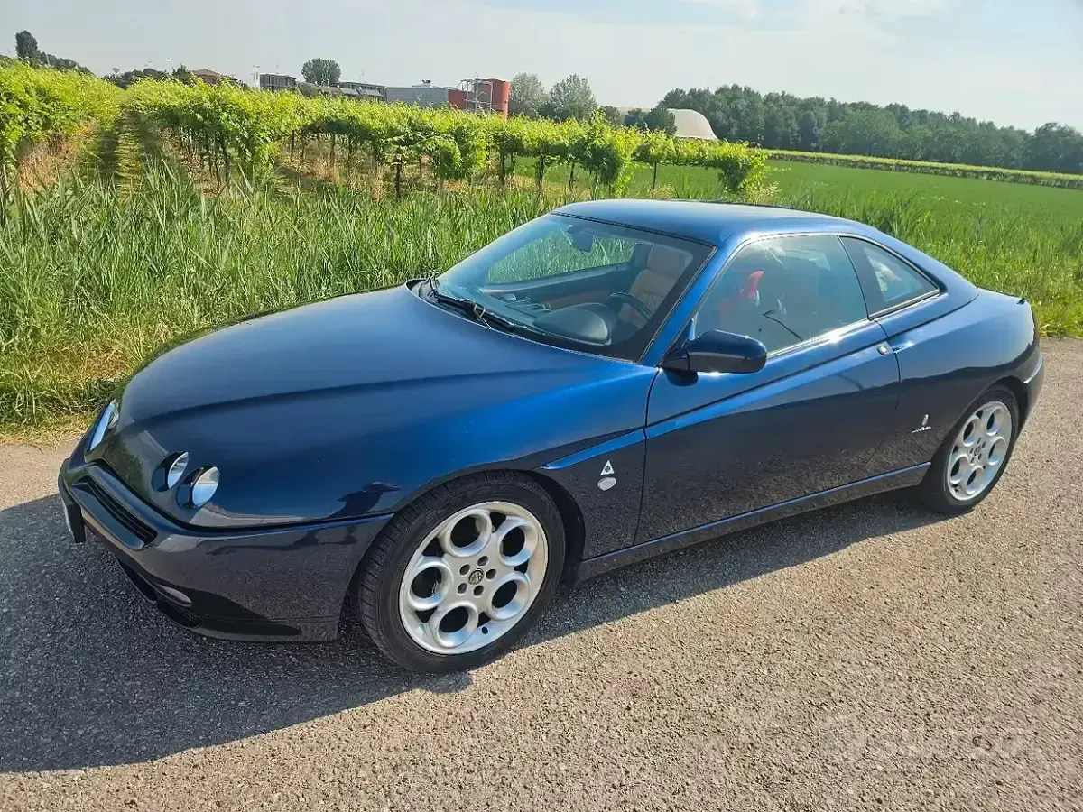 Usata Alfa Romeo GTV 201 CV (147 kW) 2024 Blu Coupé