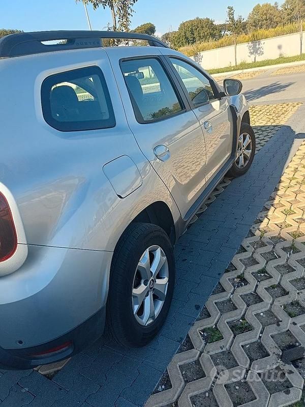 Usata Dacia Duster 131 CV (96 kW) 2019 Grigio SUV