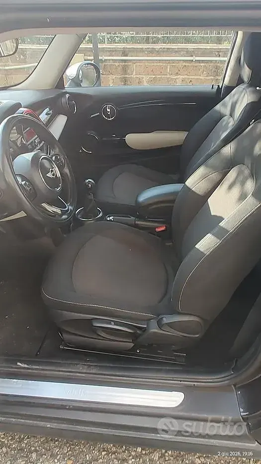 Usata Mini Cooper 116 CV (85 kW) 2015 Marrone Utilitaria