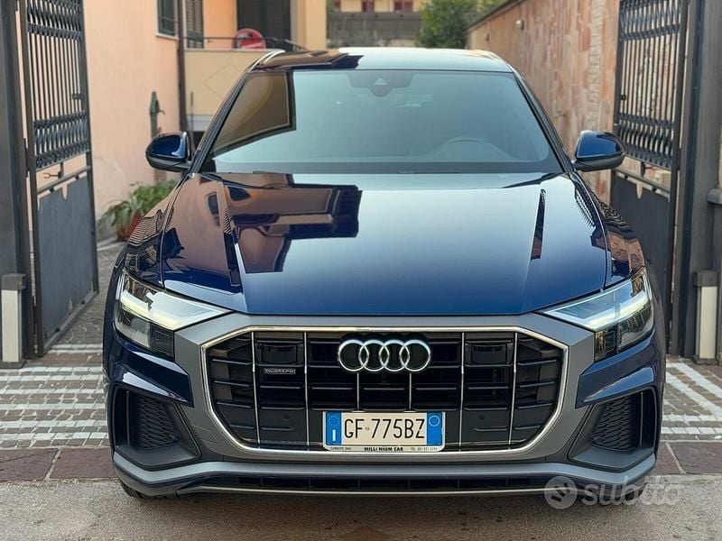 Usata Audi Q8 S-Line 231 CV (169 kW) 2021 Blu SUV