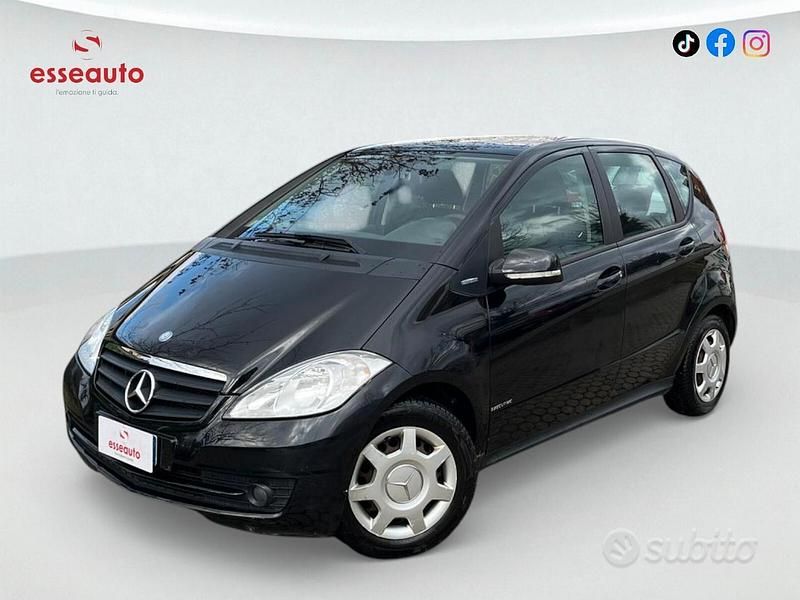 Nero Usata 2010 Mercedes A160 Due volumi | 3900 € (Buon prezzo) - Immagine 1/4