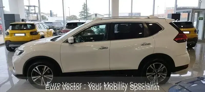Usata Nissan X-Trail N-Connecta 150 CV (110 kW) 2019 Bianco SUV