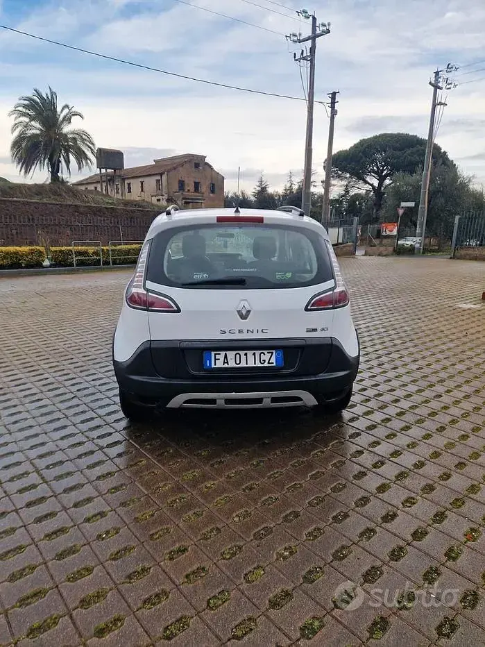Usata Renault Scénic III XMOD 110 CV (80 kW) 2015 Bianco Monovolume