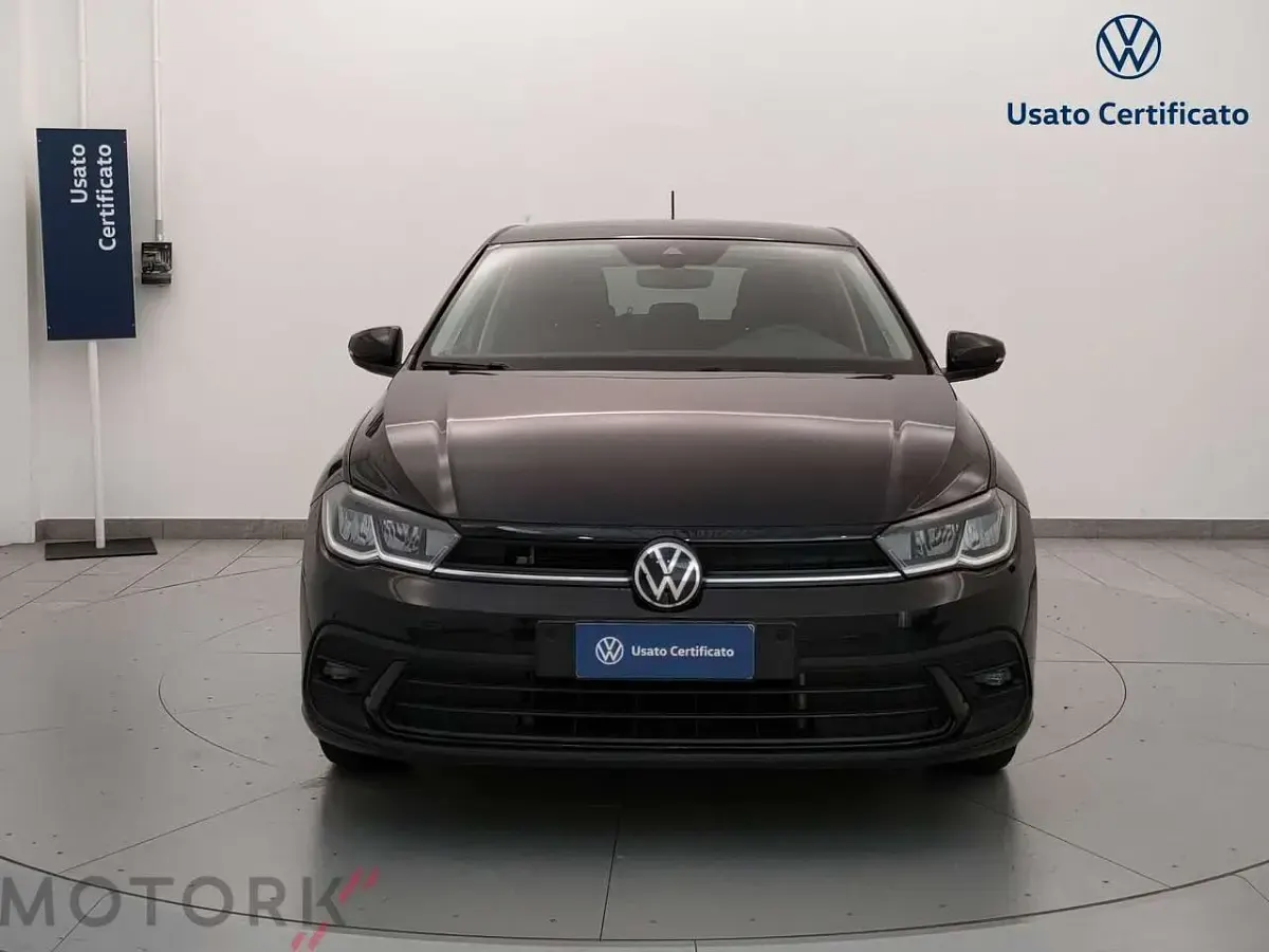 Usata VW Polo Life 95 CV (69 kW) 2023 Nero Utilitaria