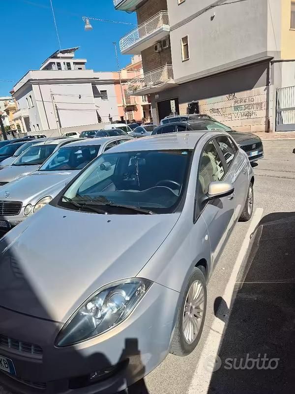 Usata Fiat Bravo 120 CV (88 kW) 2010 Grigio Utilitaria