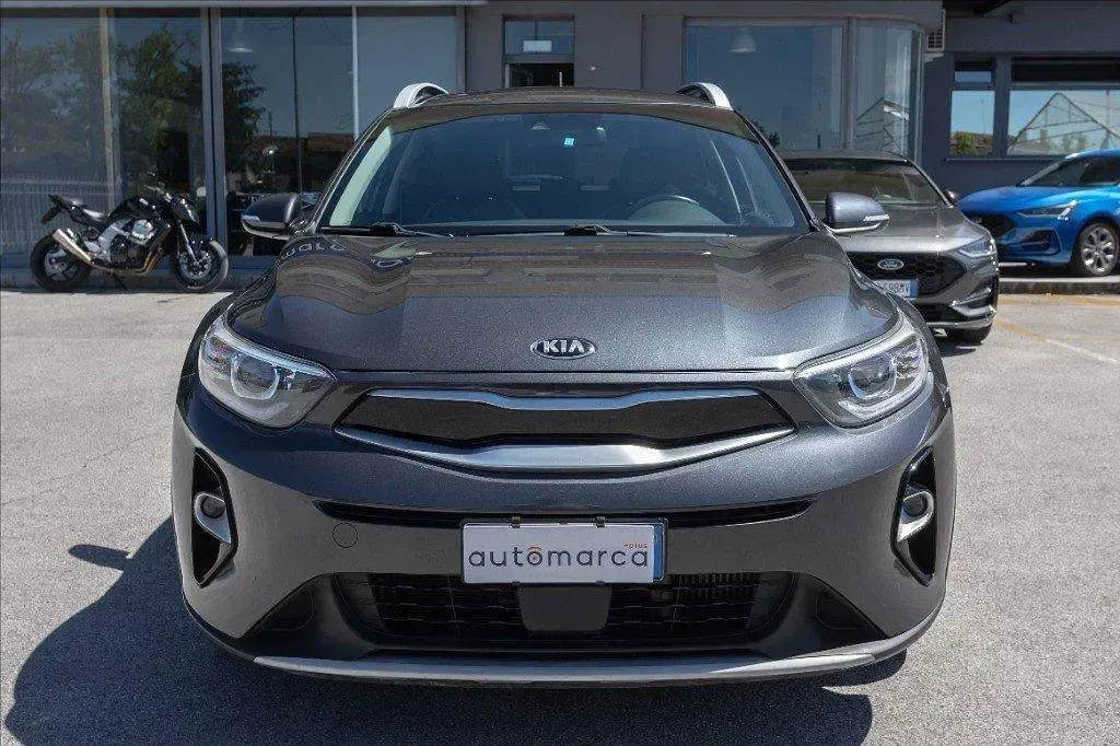 Usata Kia Stonic Urban 120 CV (88 kW) 2019 Grigio metallizzato SUV