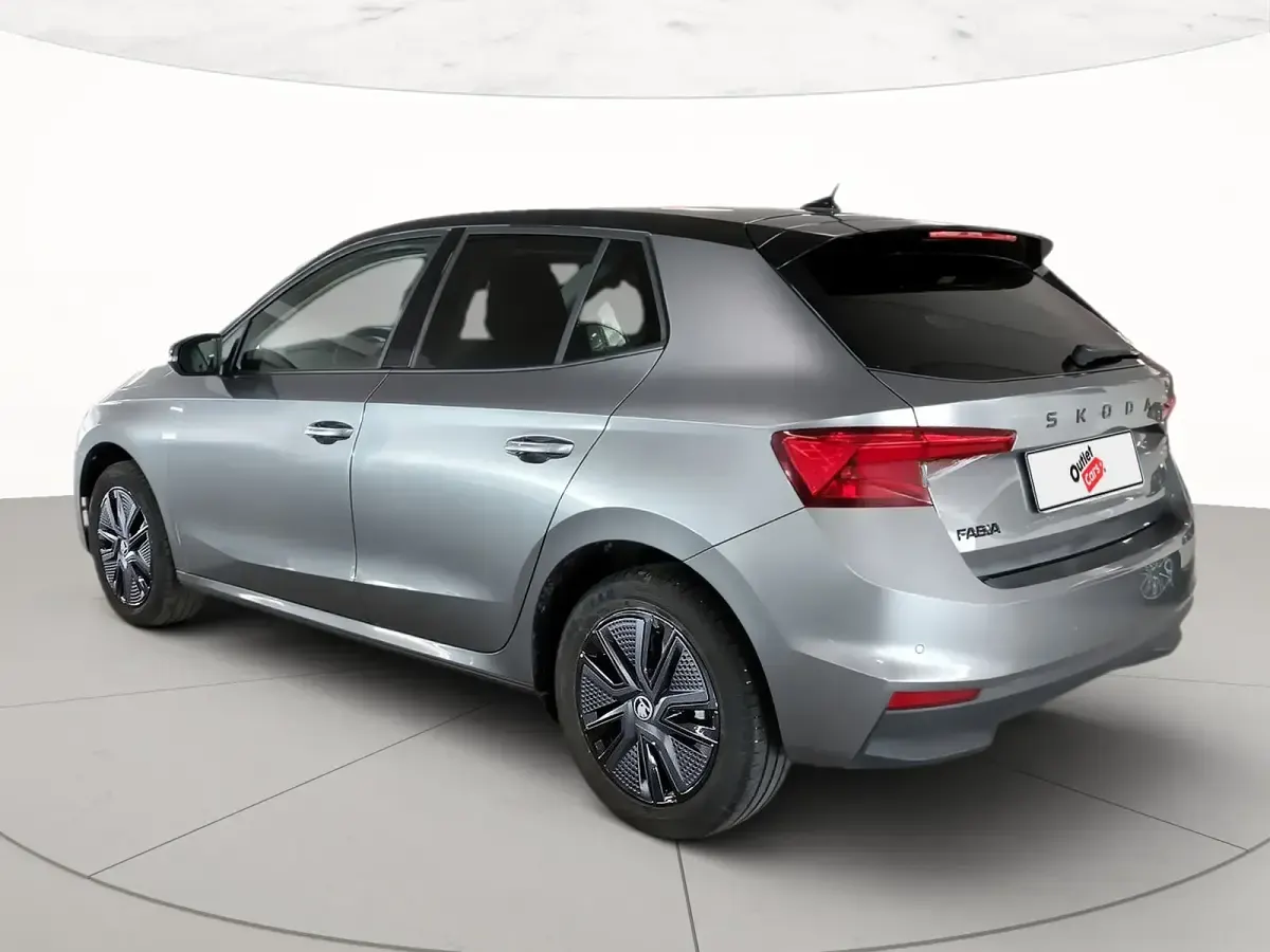 Usata Skoda Fabia 80 CV (58 kW) 2025 Grigio graphite metallizzato nero tulipano perlato Utilitaria