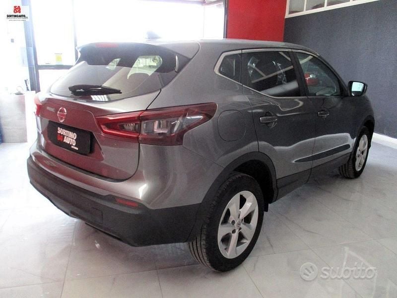 Usata Nissan Qashqai 116 CV (85 kW) 2020 Grigio SUV