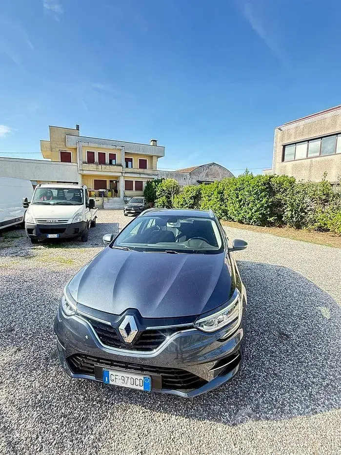 Usata Renault Mégane GrandTour Business 116 CV (85 kW) 2021 Grigio Station wagon
