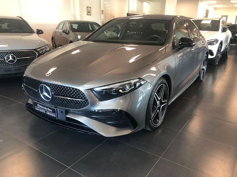 Usata Mercedes 180 116 CV (85 kW) 2023 Grigio Berlina