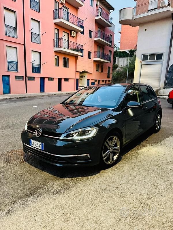 Usata 2018 VW Golf R-line Berlina | 16.000 € (Buon prezzo) - Immagine 1/4