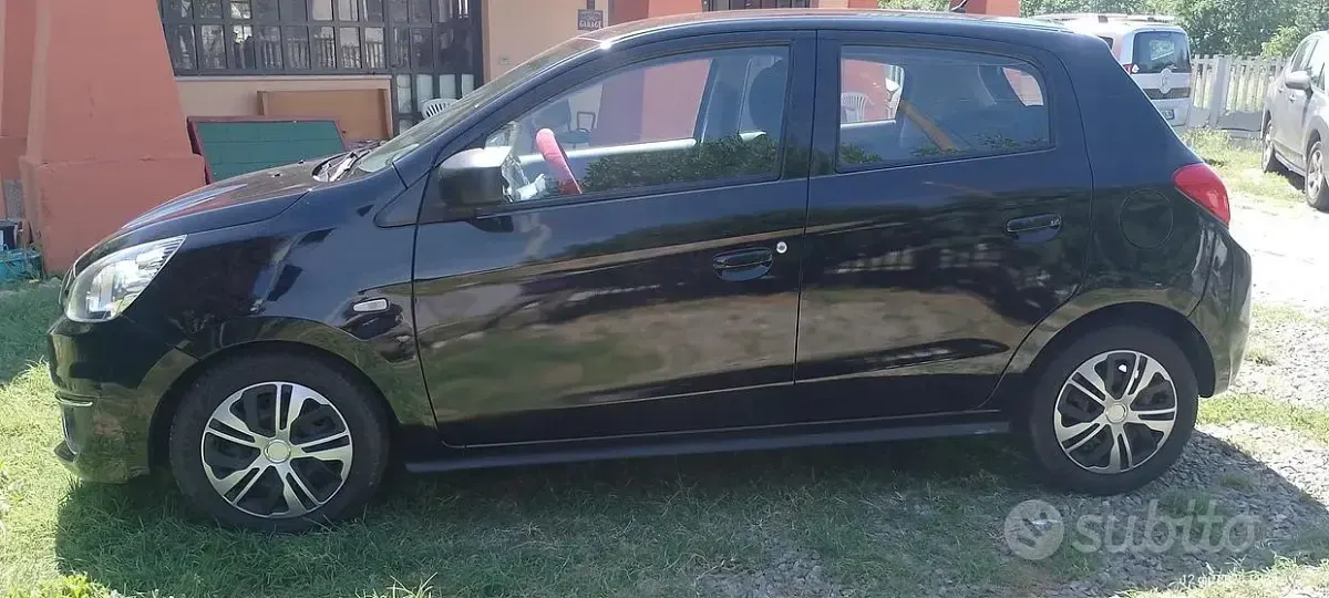 Usata Mitsubishi Space Star 71 CV (52 kW) 2019 Nero Utilitaria