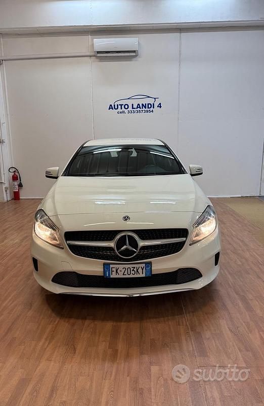 Usata Mercedes A180 Executive 108 CV (79 kW) 2017 Bianco Berlina