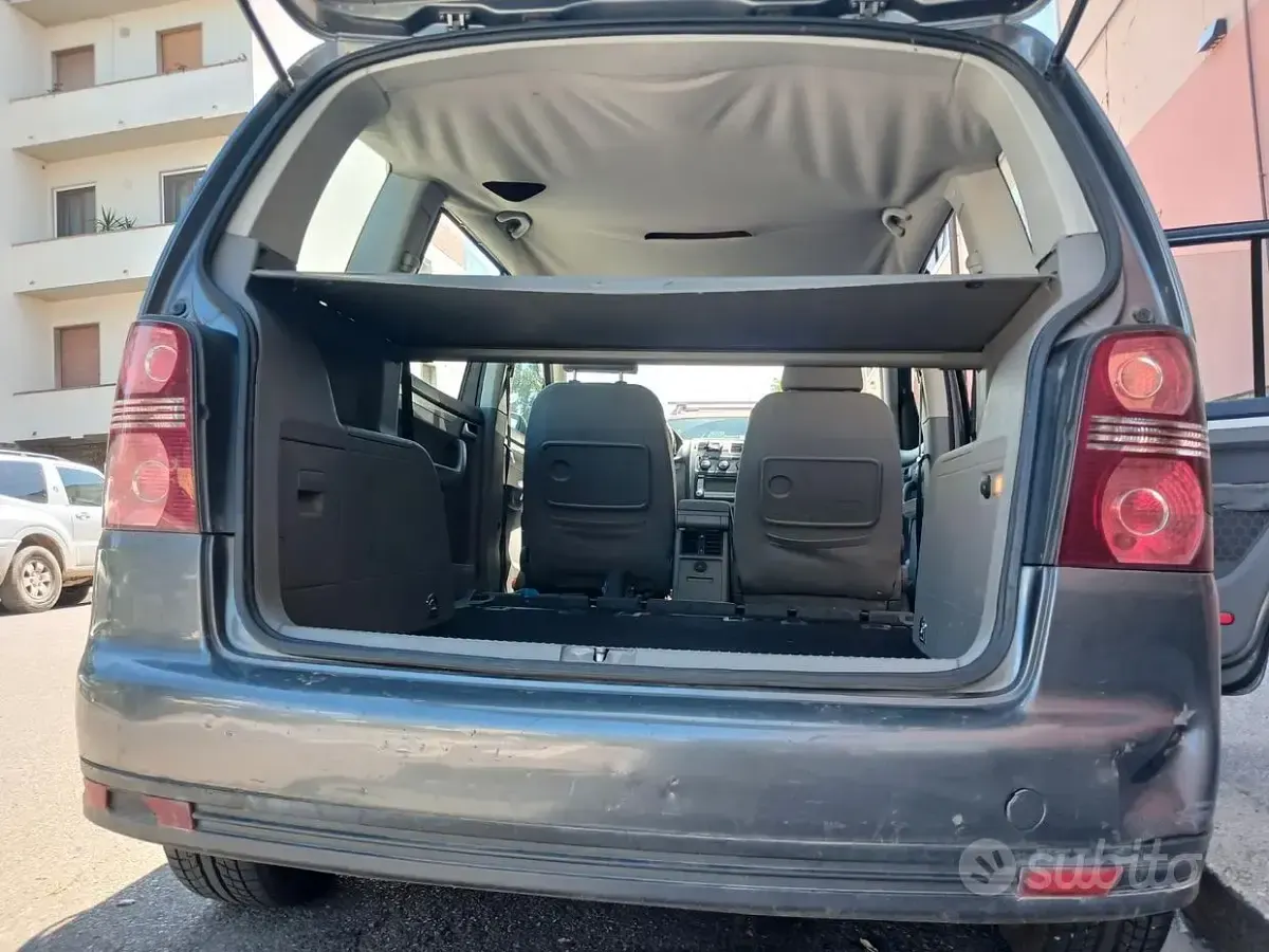 Usata VW Touran 105 CV (77 kW) 2007 Grigio Monovolume