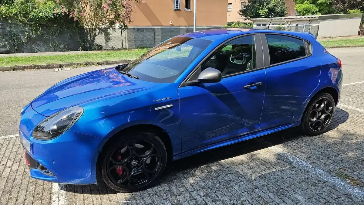 Usata Alfa Romeo Giulietta Veloce 170 CV (125 kW) 2020 Bluazzurro Utilitaria