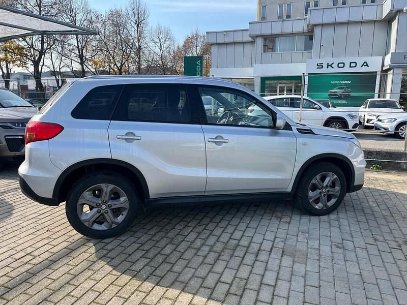 Usata Suzuki Vitara 120 CV (88 kW) 2017 Grigio argento SUV