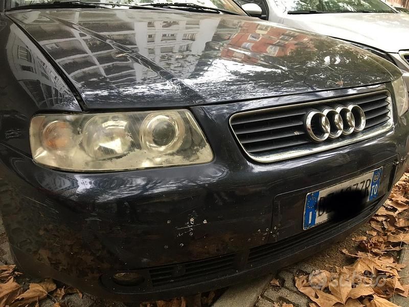 Usata Audi A3 Ambiente 102 CV (75 kW) 2002 Blu Utilitaria