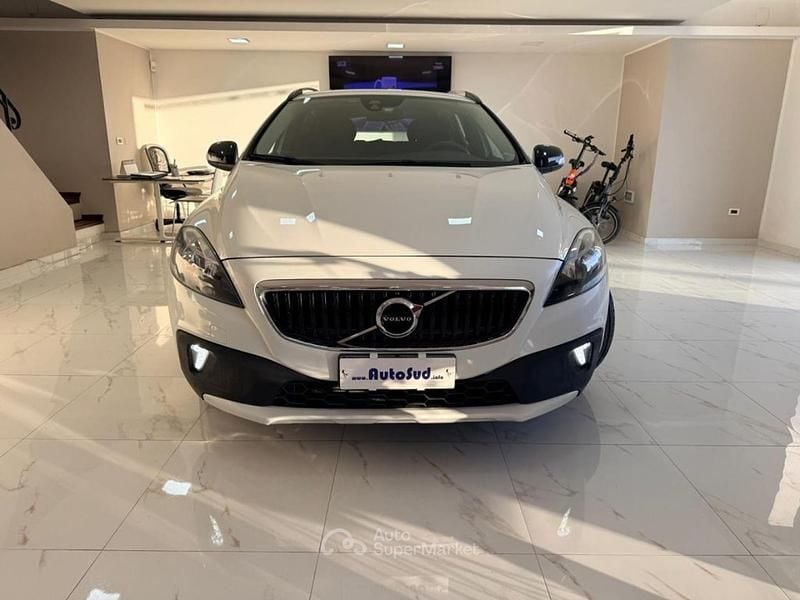 Usata Volvo V40 CC 120 CV (88 kW) 2018 Bianco Station wagon