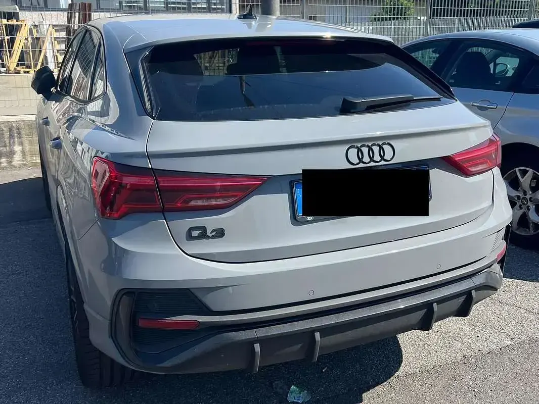 Usata Audi Q3 Sportback Ambiente 150 CV (110 kW) 2025 Grigio SUV