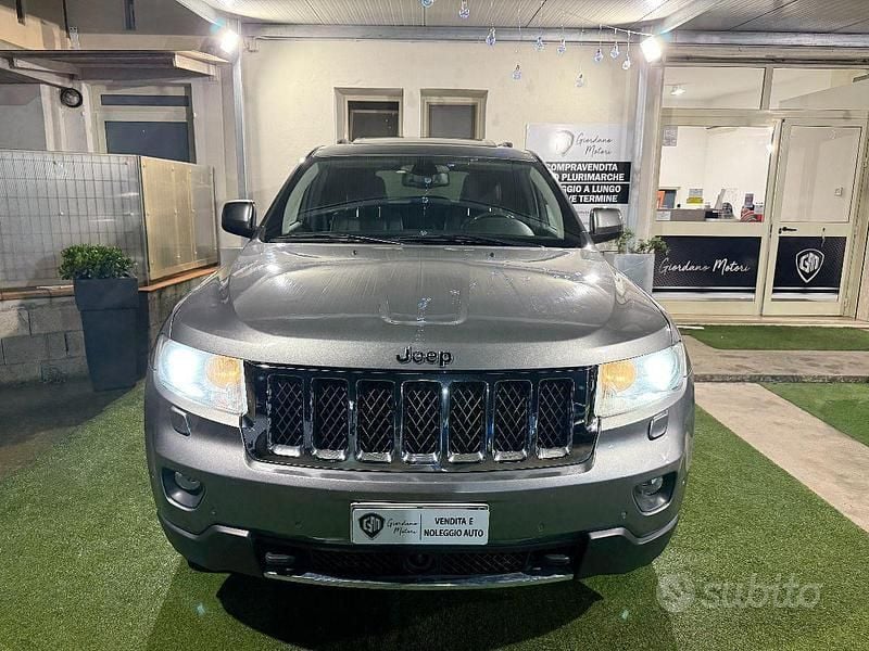 Usata Jeep Grand Cherokee Overland 241 CV (177 kW) 2011 Grigio SUV