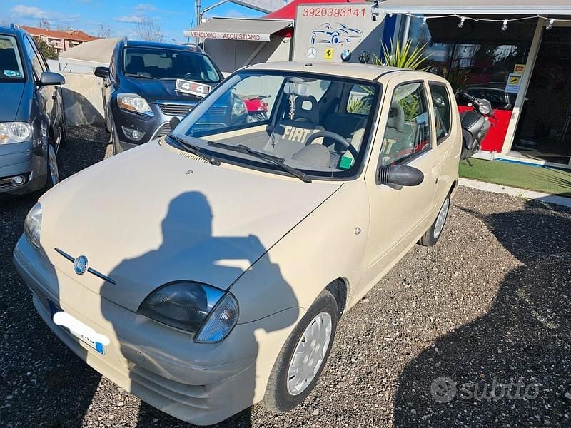 Beige Usata 2007 Fiat 600 Anniversary Tre volumi | 2500 € (Cara) - Immagine 1/4