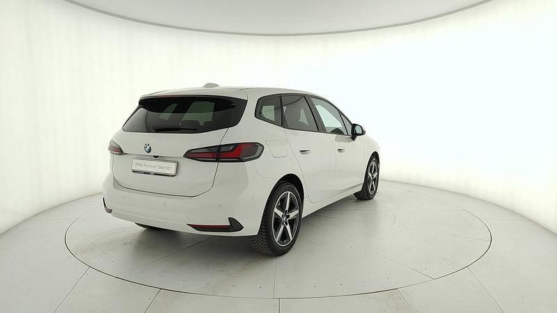 Usata BMW 218 Luxury Line 150 CV (110 kW) 2023 Bianco Station wagon