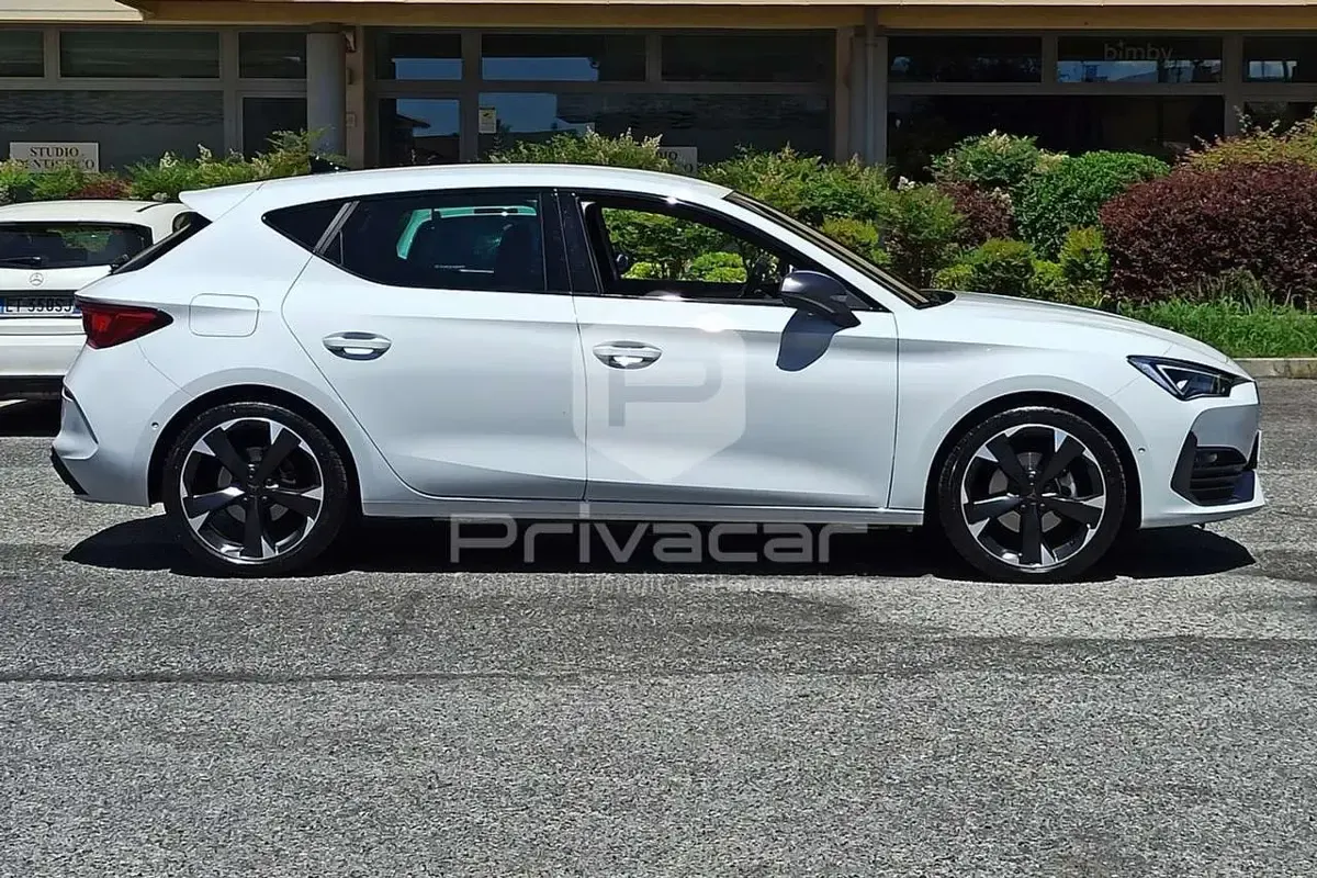 Usata Cupra Leon 150 CV (110 kW) 2023 Bianco Berlina
