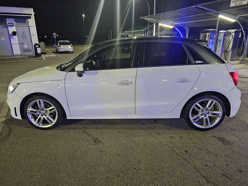 Usata Audi A1 Sportback Ambition 105 CV (77 kW) 2012 Utilitaria