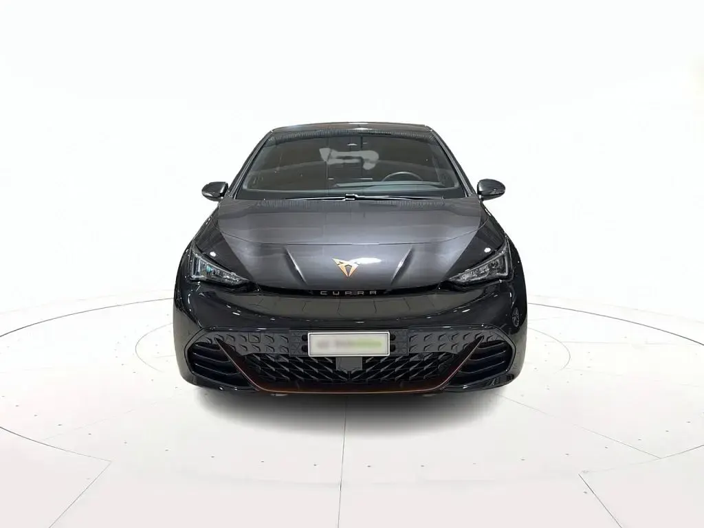 Usata Cupra Born 69 kW (95 CV) 2022 Grigio pastello Utilitaria