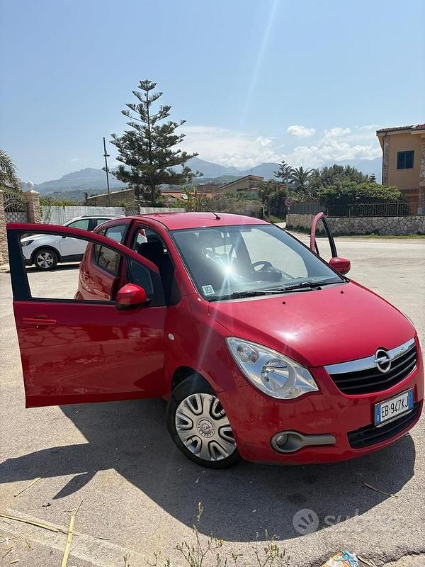 Usata Opel Agila 86 CV (63 kW) 2010 Rosso Utilitaria