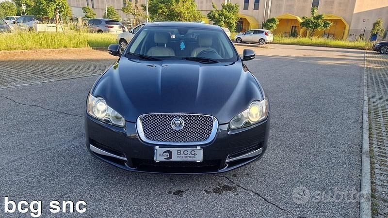 Usata Jaguar XF Premium Luxury 240 CV (176 kW) 2011 Nero Berlina