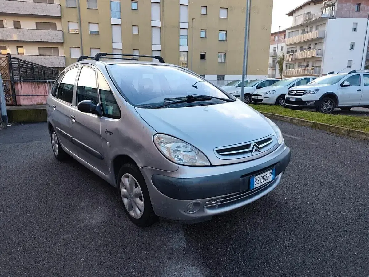 Usata Citroën Xsara Picasso 116 CV (85 kW) 2001 Argento Monovolume